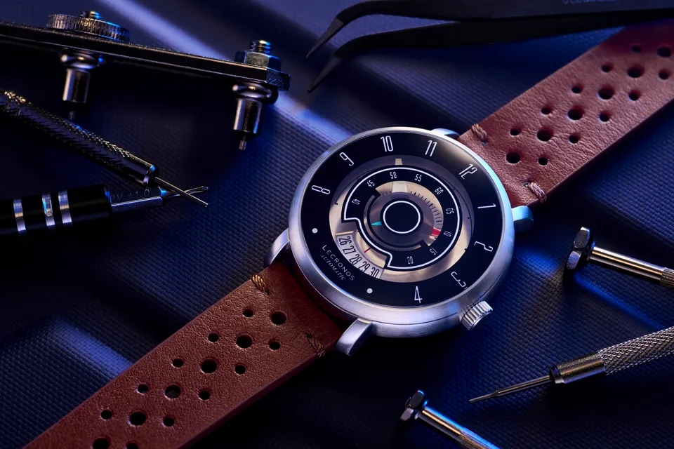 Milanese vs leather strap guide image